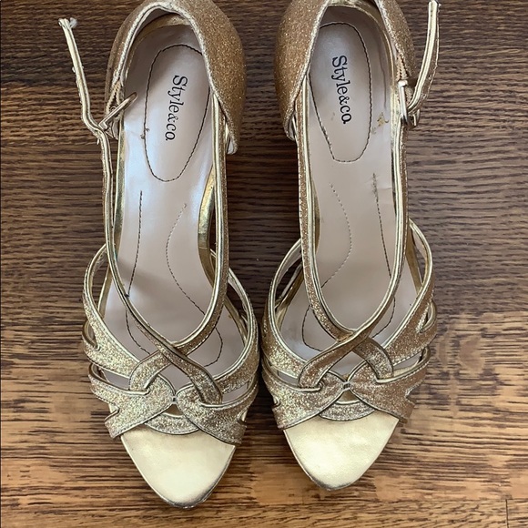 Gold sparkly heels - Picture 6 of 8